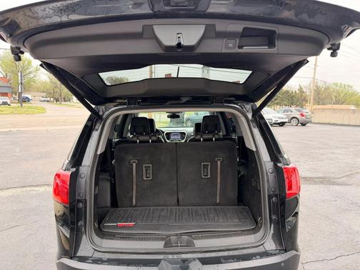 Gray 2019 GMC Acadia SLT-1