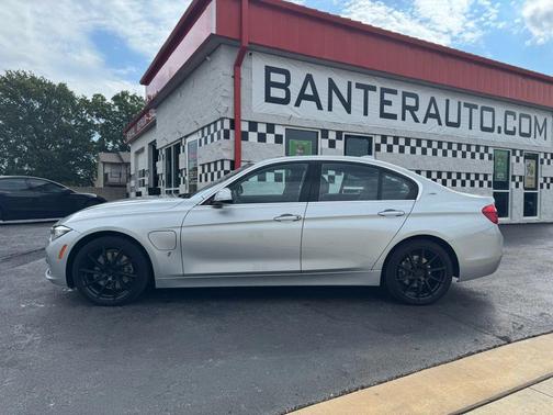2017 BMW 330e iPerformance