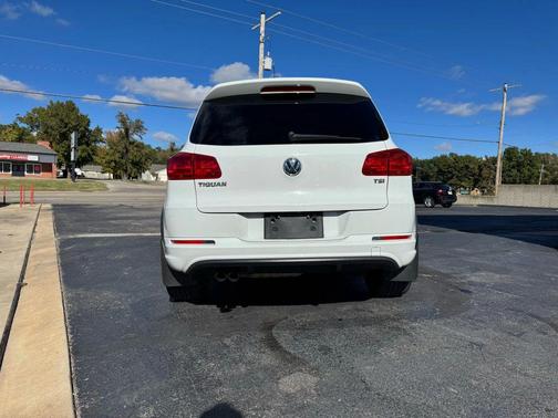 2016 Volkswagen Tiguan R-Line