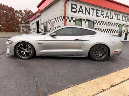 2020 Ford Mustang EcoBoost