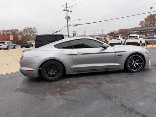 2020 Ford Mustang EcoBoost