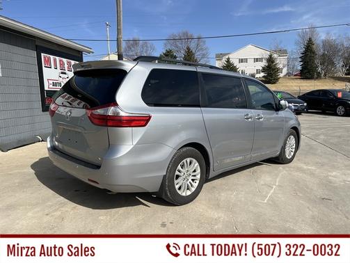 2016 Toyota Sienna XLE