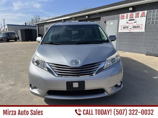 2016 Toyota Sienna XLE
