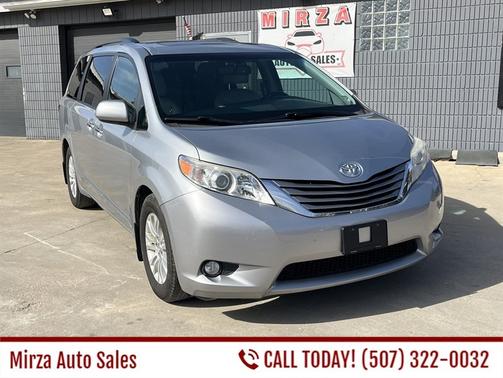 2016 Toyota Sienna XLE