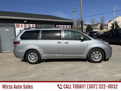 2016 Toyota Sienna XLE