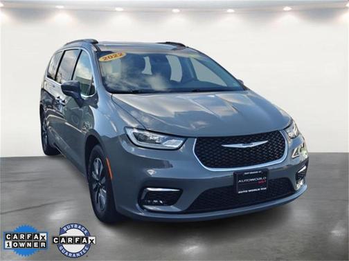 2022 Chrysler Pacifica Hybrid Touring L