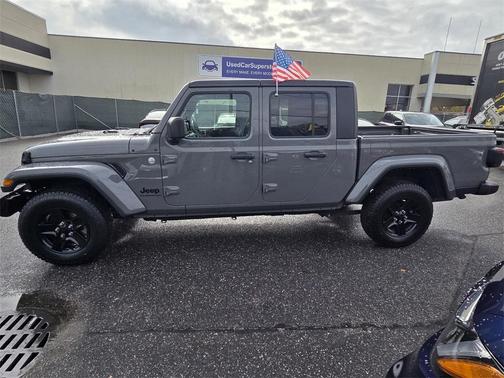 2021 Jeep Gladiator Sport