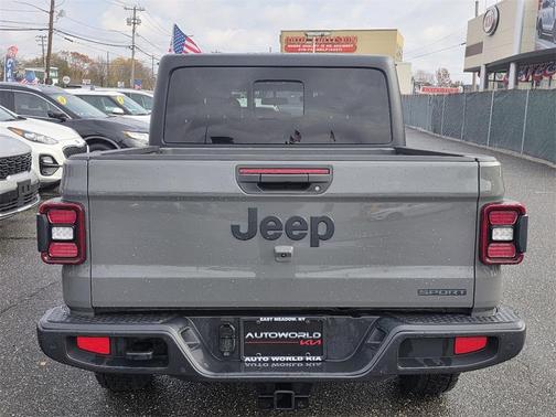 2021 Jeep Gladiator Sport