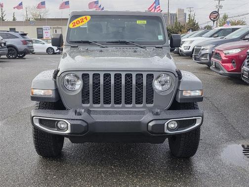 2021 Jeep Gladiator Sport