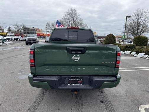 2022 Nissan Frontier SV