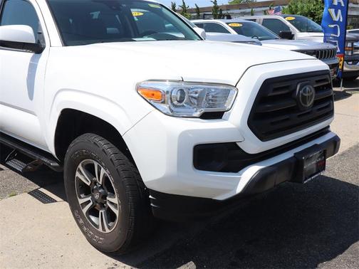 2018 Toyota Tacoma SR