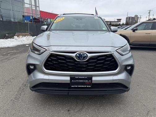 2021 Toyota Highlander Hybrid XLE