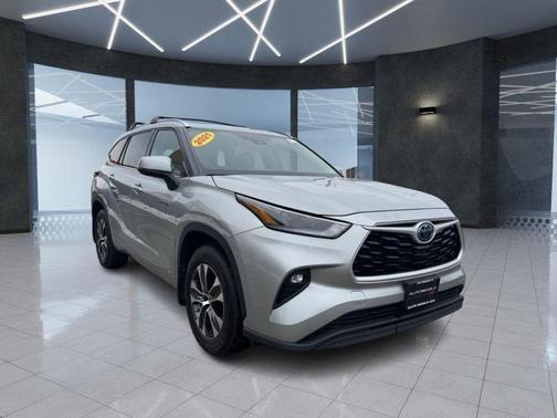 2021 Toyota Highlander Hybrid XLE