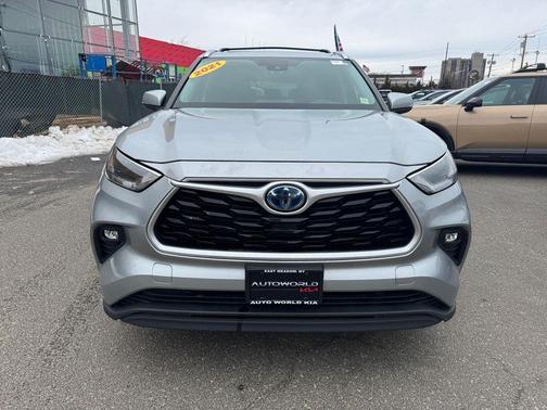 2021 Toyota Highlander Hybrid XLE