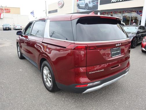 2022 Kia Carnival LXS