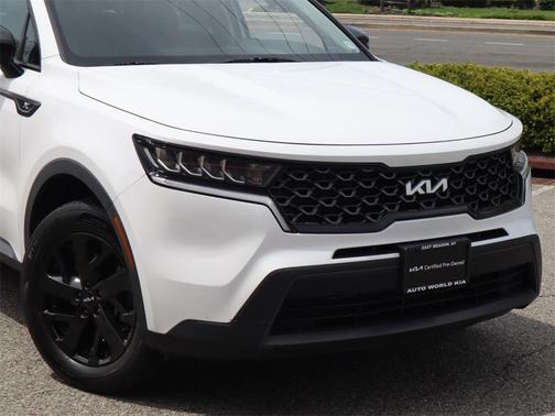 2022 Kia Sorento S