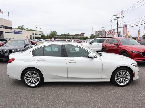 2024 BMW 330 i xDrive