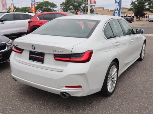 2024 BMW 330 i xDrive
