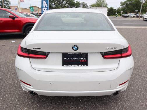 2024 BMW 330 i xDrive