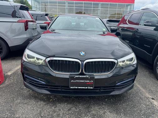 Jet Black 2020 BMW 530 i xDrive
