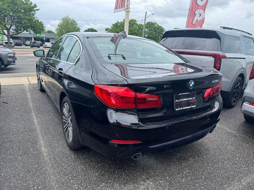 Jet Black 2020 BMW 530 i xDrive