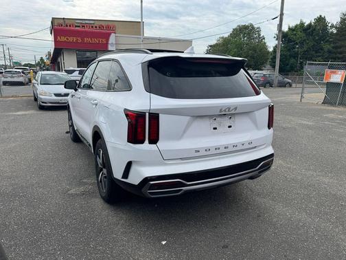 Glacial White Pearl 2022 Kia Sorento S