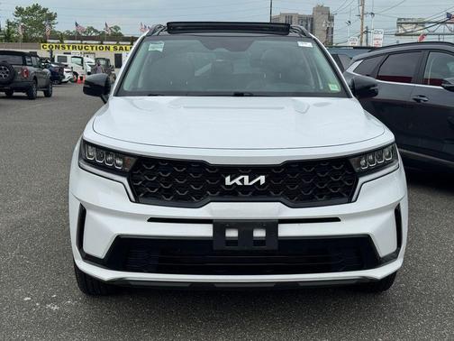 Glacial White Pearl 2022 Kia Sorento S