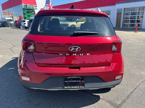 2022 Hyundai VENUE Limited