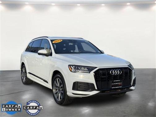 2022 Audi Q7 45 Premium Plus