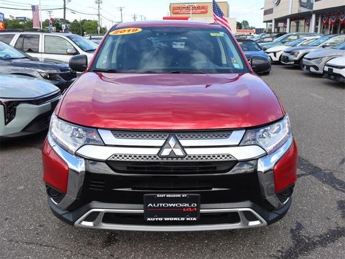 2019 Mitsubishi Outlander ES