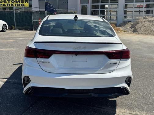Snow White Pearl 2022 Kia Forte GT-Line