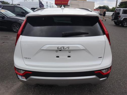 2023 Kia Niro LX