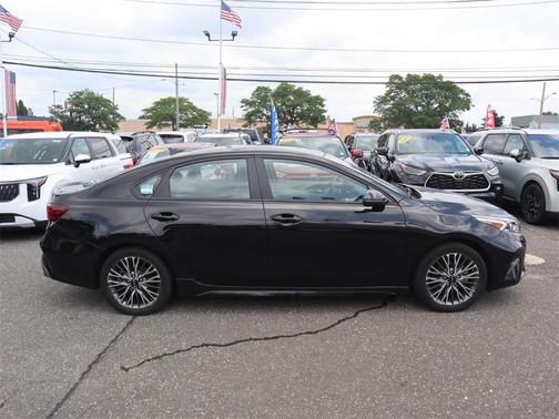 2022 Kia Forte GT-Line