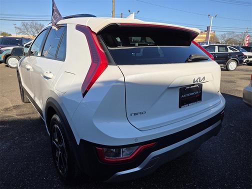 2023 Kia Niro EX