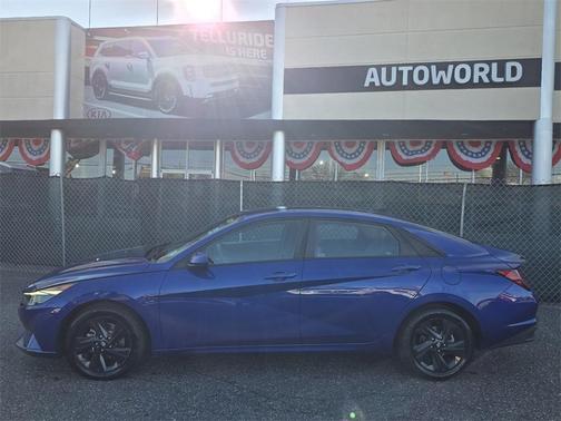 2022 Hyundai ELANTRA SEL