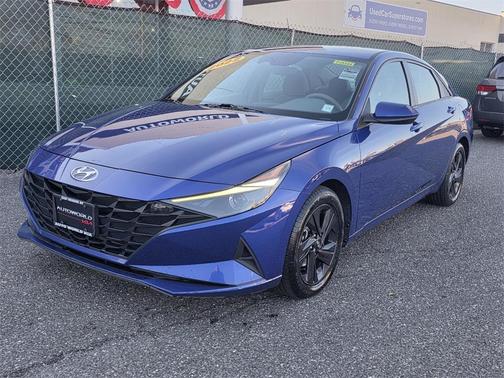 2022 Hyundai ELANTRA SEL