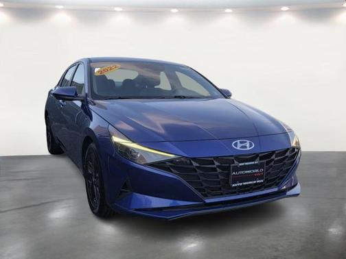 2022 Hyundai ELANTRA SEL