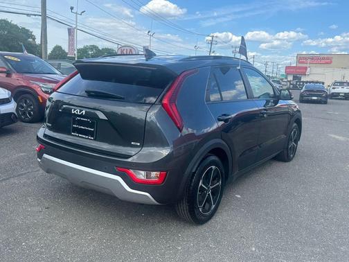Graphite Gray 2023 Kia Niro EX