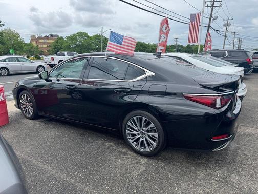 Obsidian Black 2021 Lexus ES 350 Base