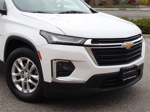 2023 Chevrolet Traverse LS