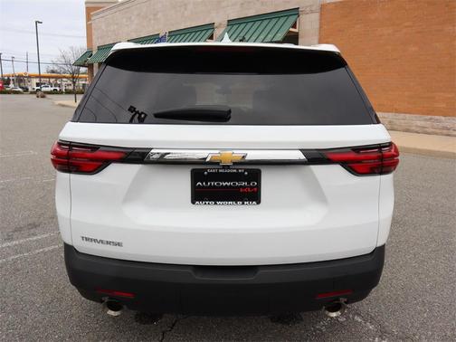 2023 Chevrolet Traverse LS