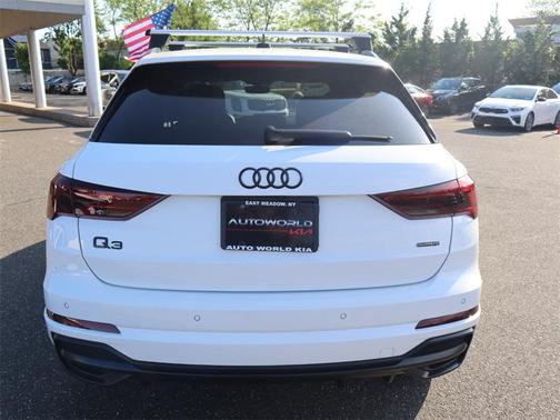 2022 Audi Q3 45 S line Premium