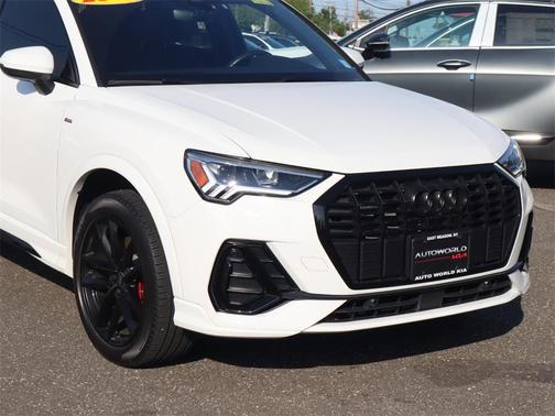 2022 Audi Q3 45 S line Premium