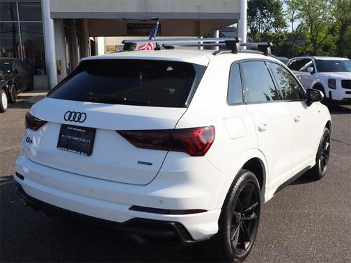 2022 Audi Q3 45 S line Premium