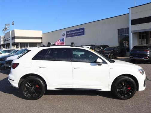 2022 Audi Q3 45 S line Premium