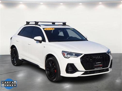 2022 Audi Q3 45 S line Premium