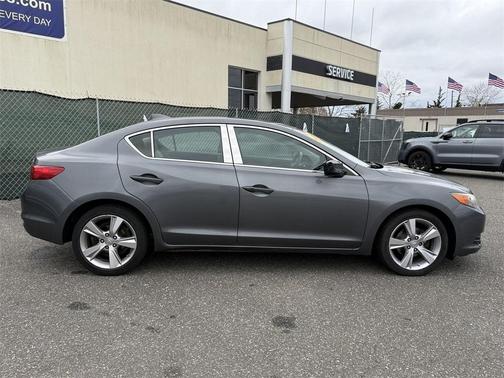 2014 Acura ILX 2.0L w/Premium Package
