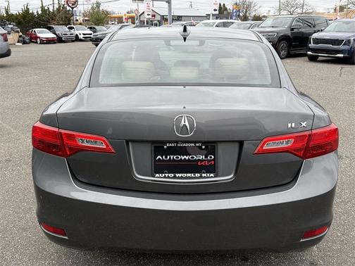 2014 Acura ILX 2.0L w/Premium Package