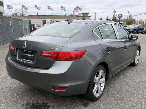 2014 Acura ILX 2.0L w/Premium Package