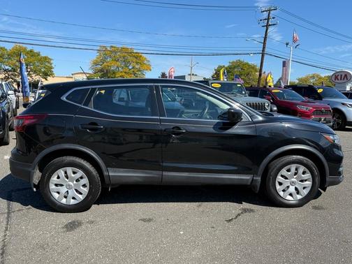 2020 Nissan Rogue Sport S